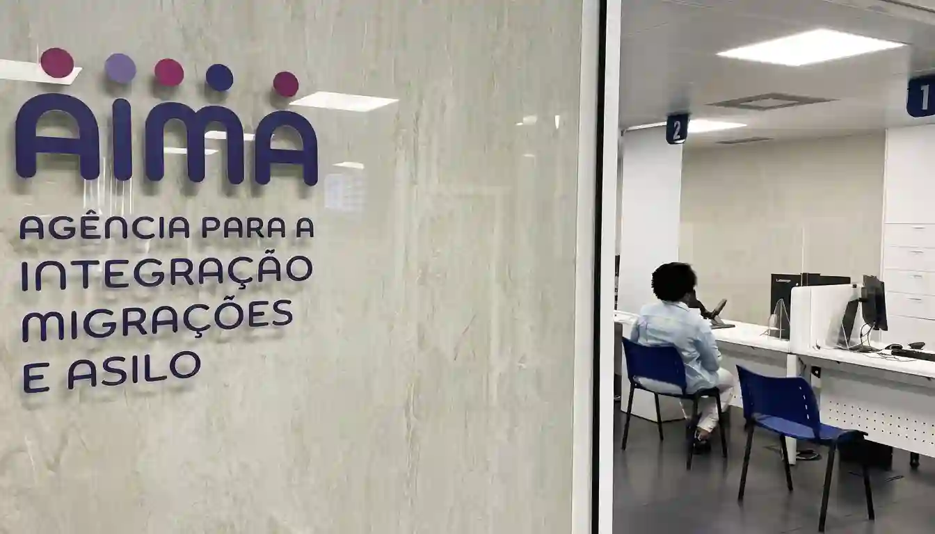 brasileiro deportado de portugal